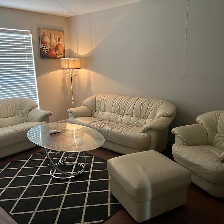Lovely 1-Bedroom Townhome With Nice Amenities Х'юстон Екстер'єр фото